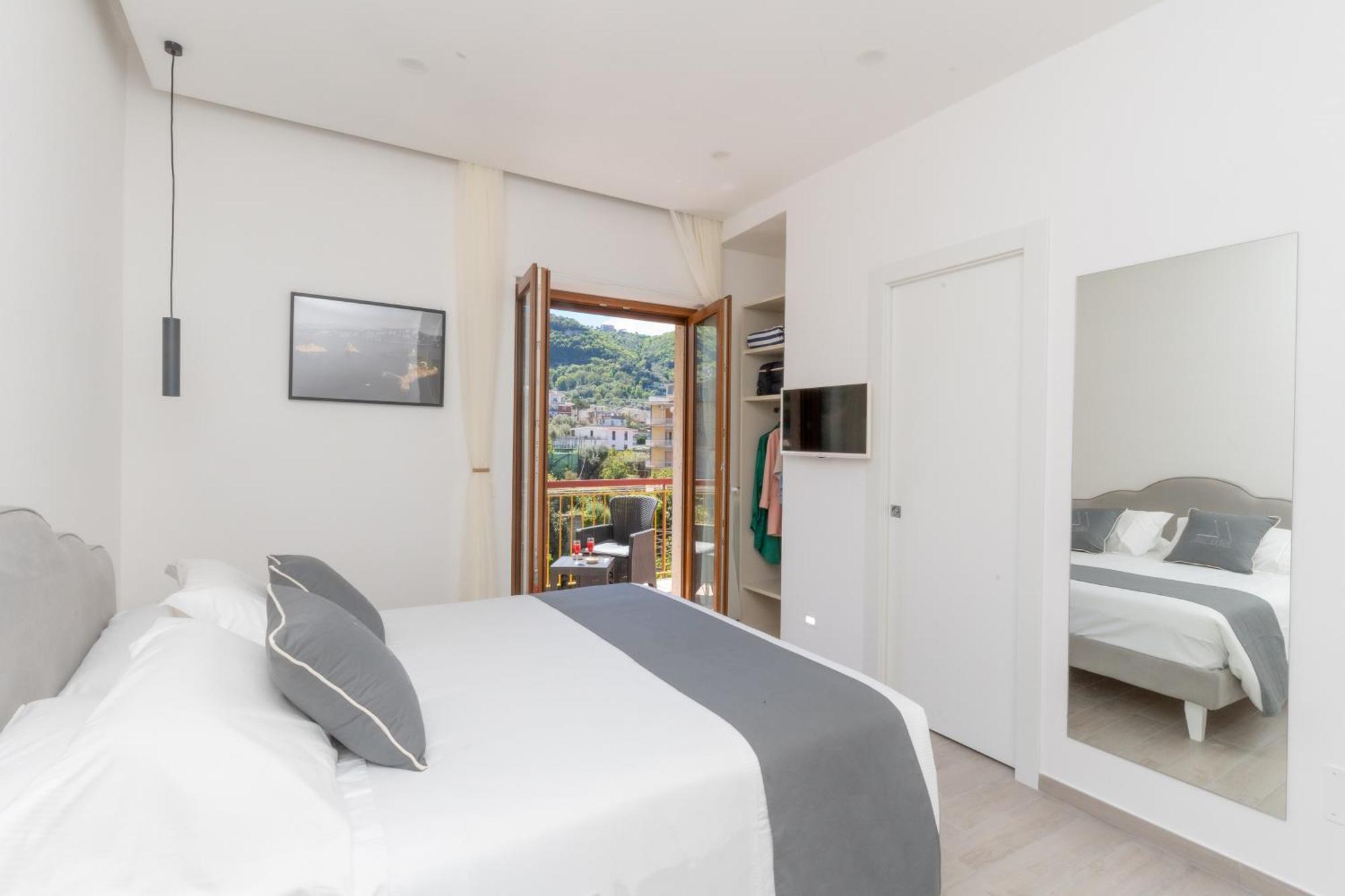 Mifra Suites Соренто Екстериор снимка